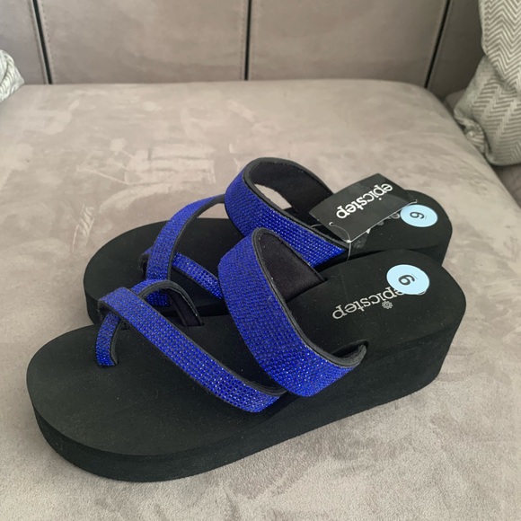 NWT Blue Rhinestone Platform Sandals size 9 - Picture 3 of 7